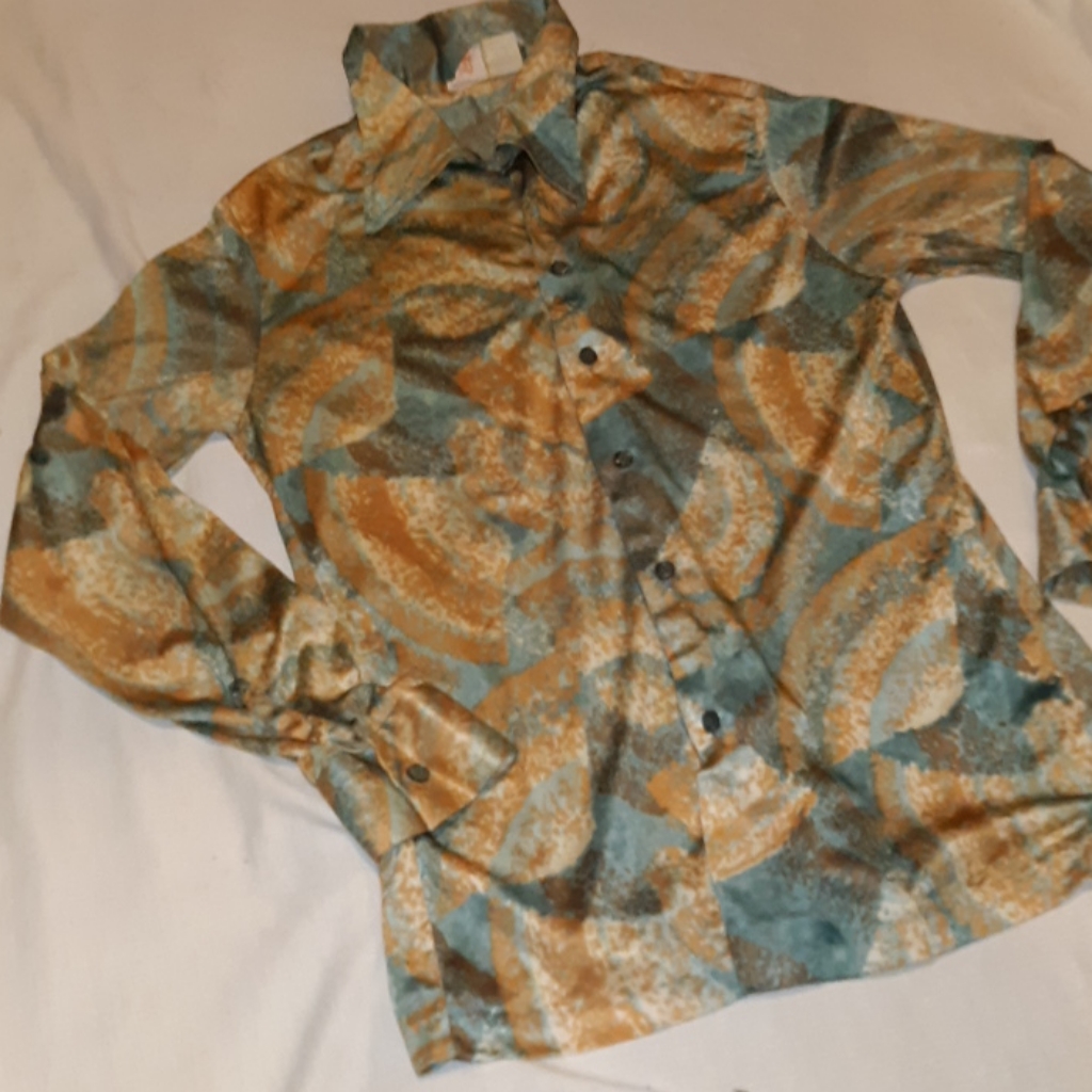 Med 1970s Buttondown